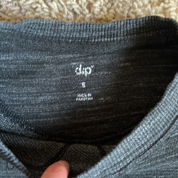 LIKE NEW Men’s size S Dip dark heathered charcoal pullover/sweater! - Picture 5 of 6